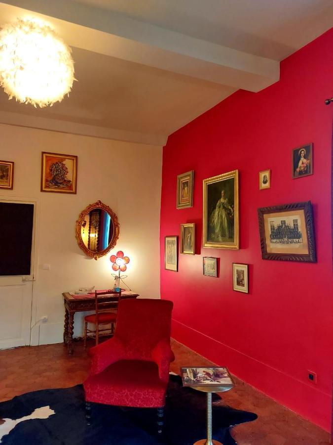 Le Prieure Hotel Noyers-sur-Serein Kültér fotó