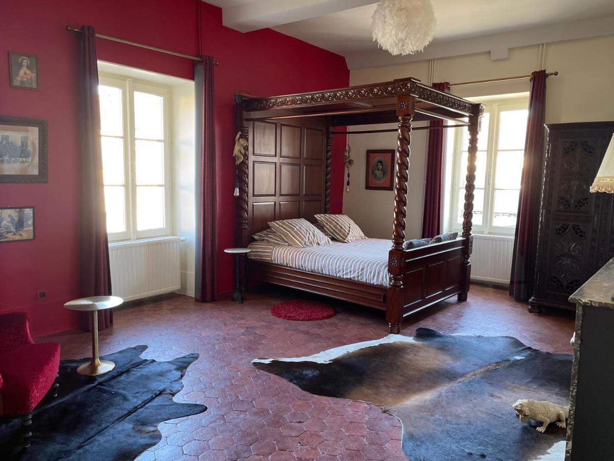 Le Prieure Hotel Noyers-sur-Serein Kültér fotó
