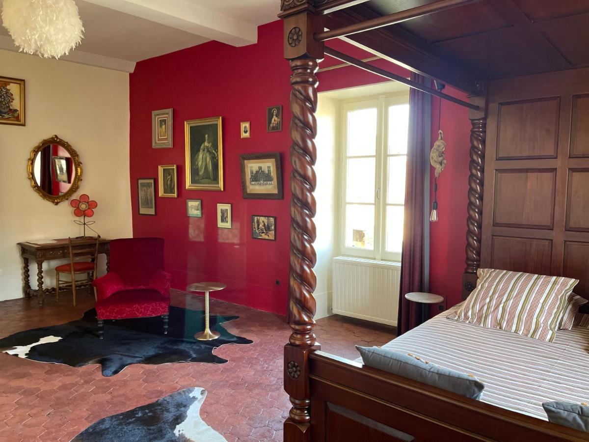 Le Prieure Hotel Noyers-sur-Serein Kültér fotó
