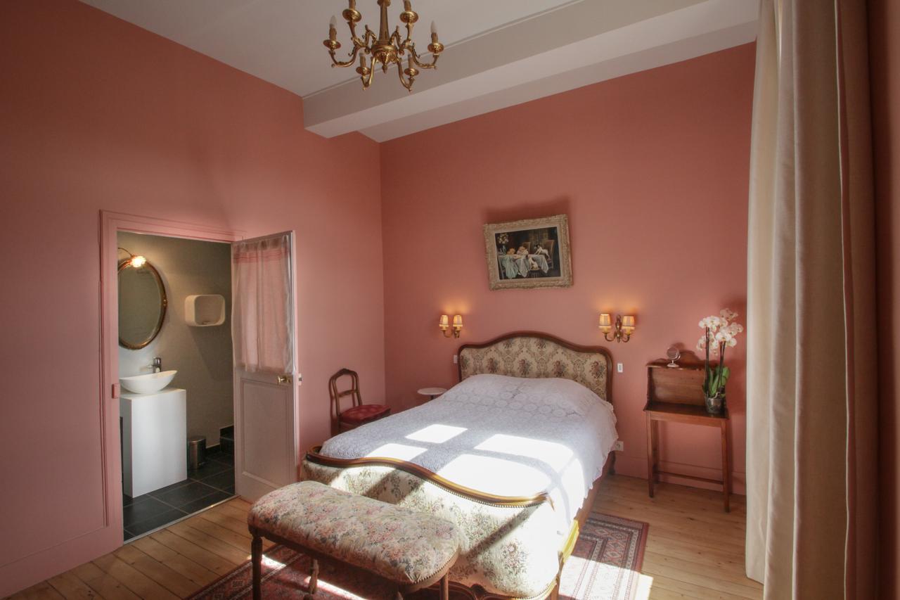 Le Prieure Hotel Noyers-sur-Serein Kültér fotó