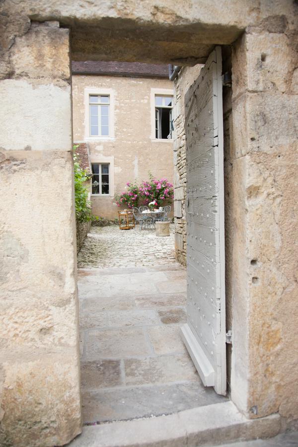 Le Prieure Hotel Noyers-sur-Serein Kültér fotó
