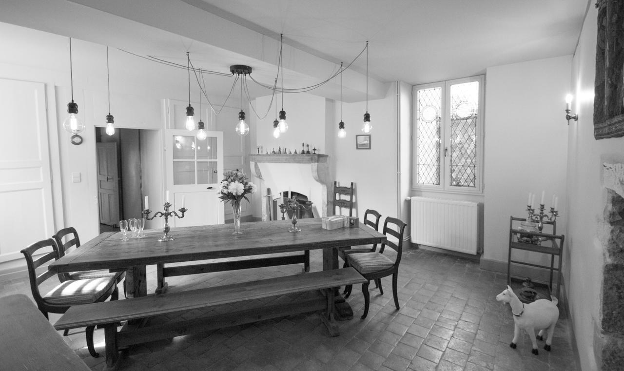 Le Prieure Hotel Noyers-sur-Serein Kültér fotó