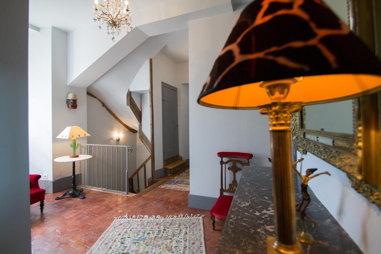 Le Prieure Hotel Noyers-sur-Serein Kültér fotó