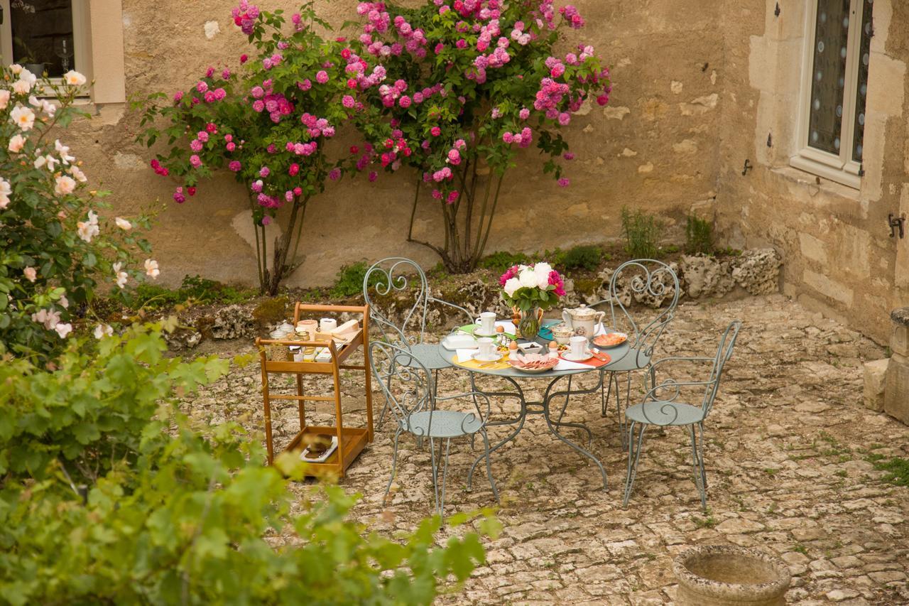 Le Prieure Hotel Noyers-sur-Serein Kültér fotó