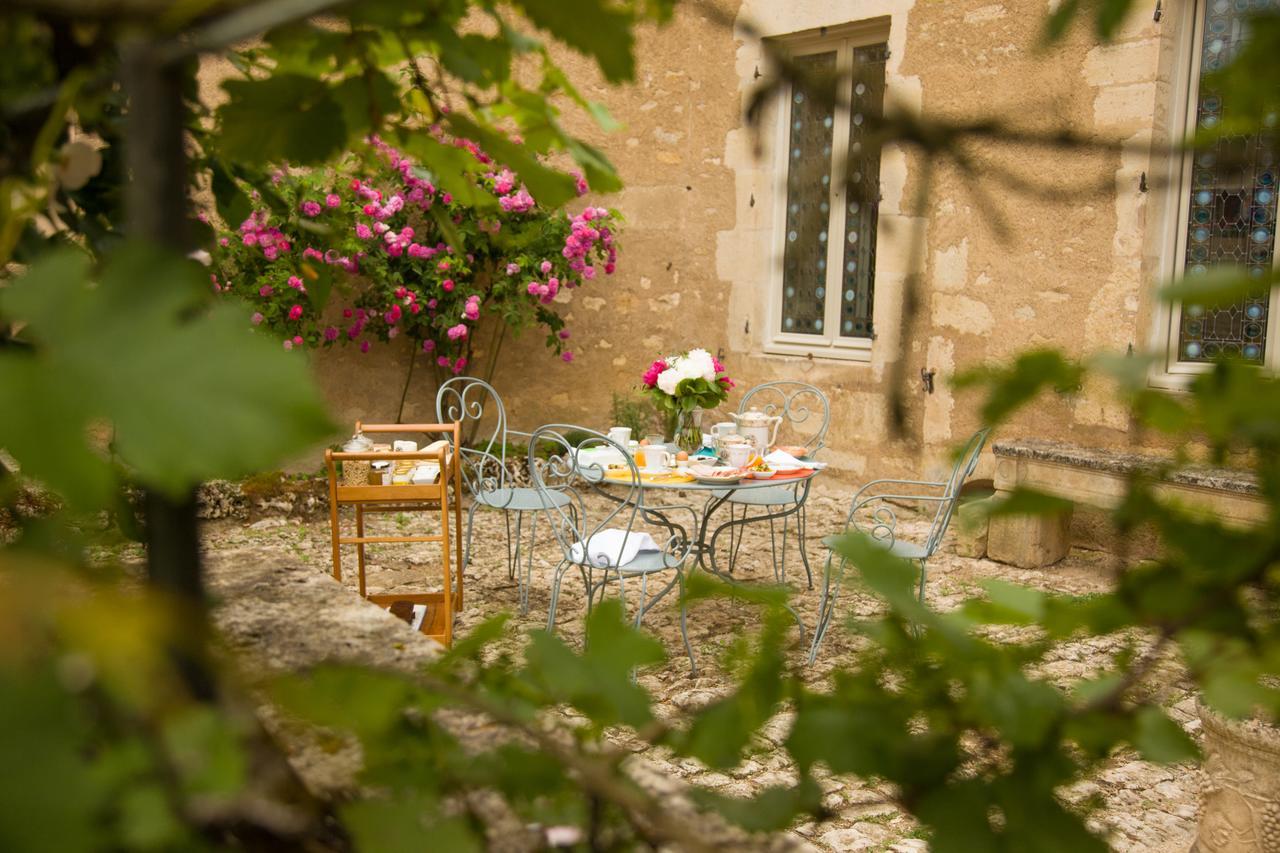 Le Prieure Hotel Noyers-sur-Serein Kültér fotó