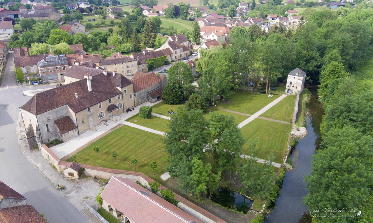 Le Prieure Hotel Noyers-sur-Serein Kültér fotó